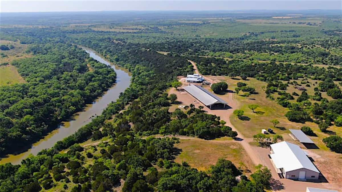 Lone Star River Ranch - Texas Family Reunions Ranch Property
